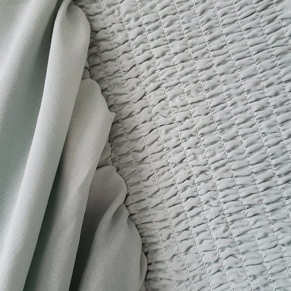 NWT Lantern Sleeves Fashionable Top Blouse - Picture 4 of 5